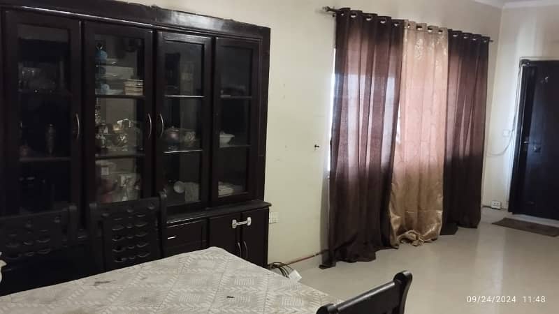 3 Bed D D Spacious on a Main Shahrah-e-Faisal, Opp. Aisha Bawany School 2