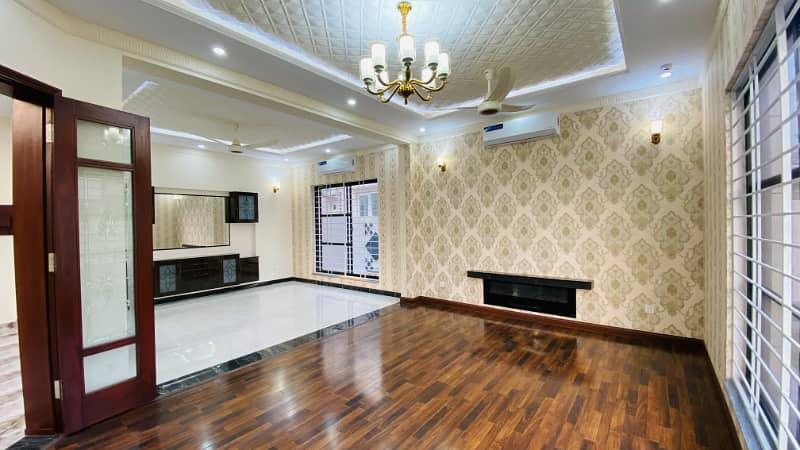 1 Kanal Luxury House For Rent In DHA Lahore 4