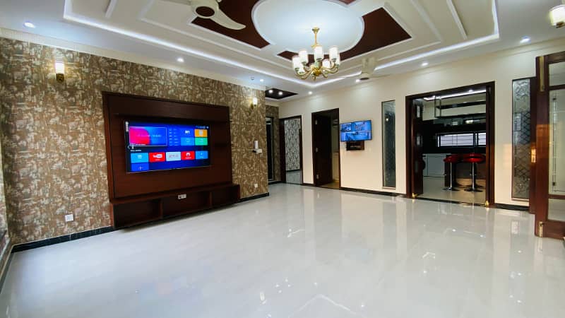 1 Kanal Luxury House For Rent In DHA Lahore 9