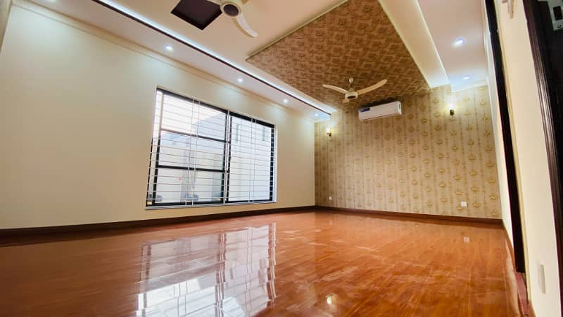 1 Kanal Luxury House For Rent In DHA Lahore 13