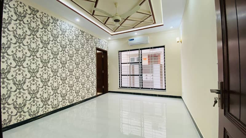 1 Kanal Luxury House For Rent In DHA Lahore 15