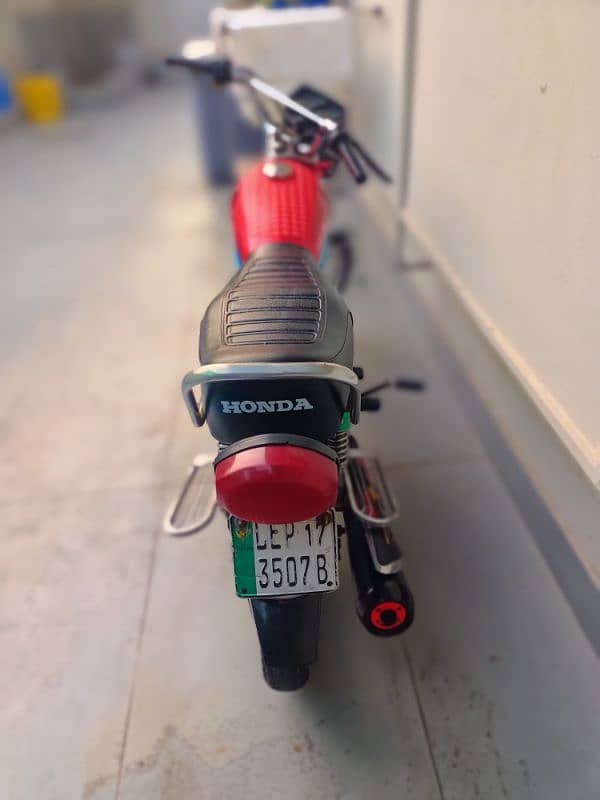 Honda 125 17B model lush condition 3