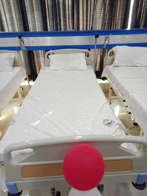 Manual Patient Bed 1