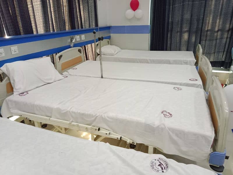 Manual Patient Bed 2