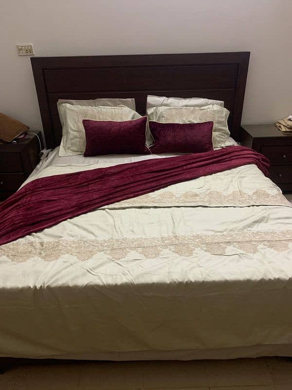 KING SIZE BED SET FOR SALE 4