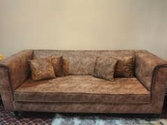 7 seater complete sofa set with 7 Cushions in best new condition,