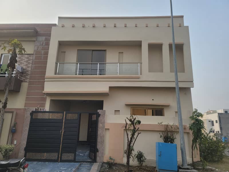 6 Marla Corner Brand New House Available For Rent 6