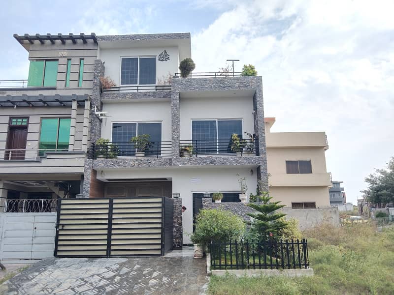 4 Marla Luxury Designer House Available For Sale In D-12 0