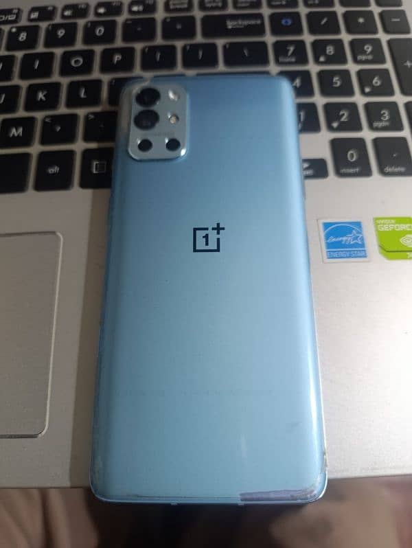 OnePlus 9r  8/256 4