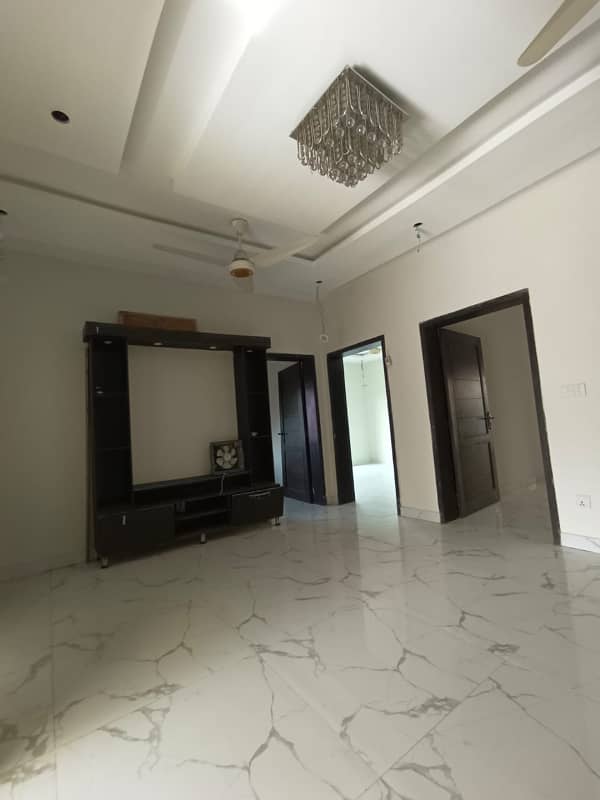 10 marla upar portion for rent 5