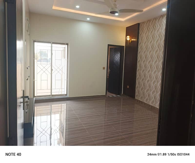 10 marla upar portion for rent 13