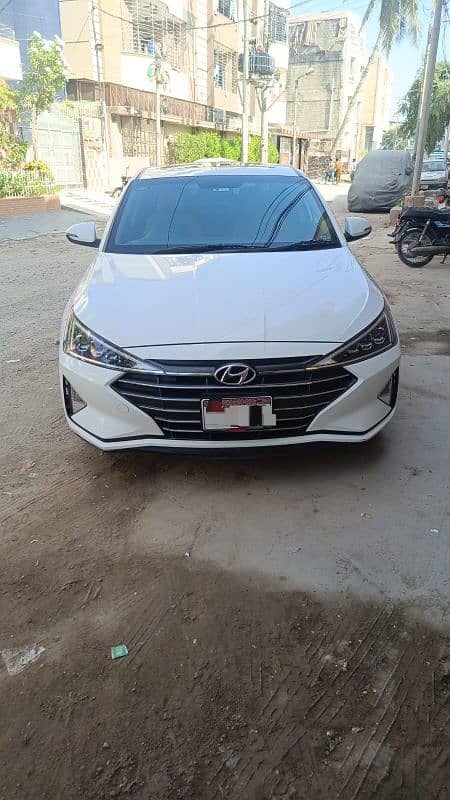 Hyundai Elantra 2022 3