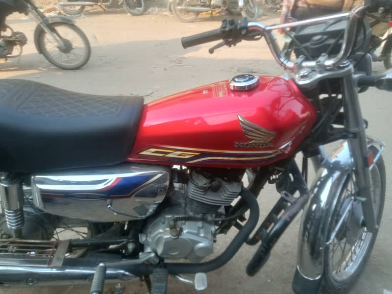 Honda 125 self start genuine condition 1