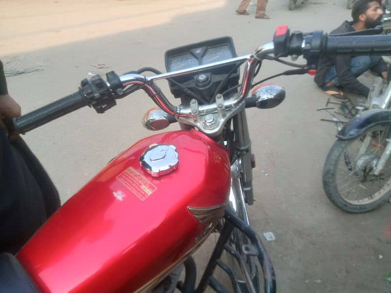 Honda 125 self start genuine condition 6