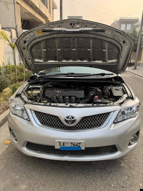 Toyota Corolla Altis 2011 4