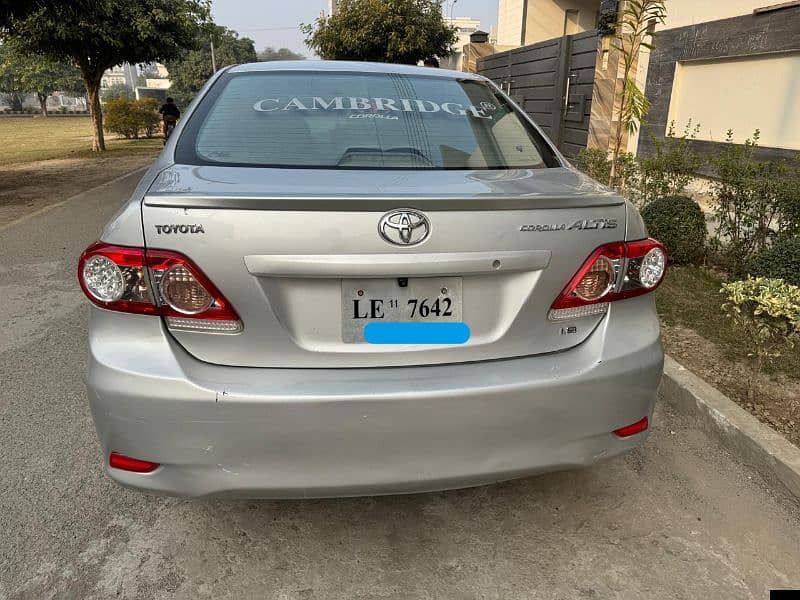 Toyota Corolla Altis 2011 5