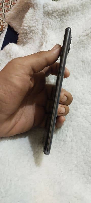 oppo f17 pro 8gb ram 128gb room 6