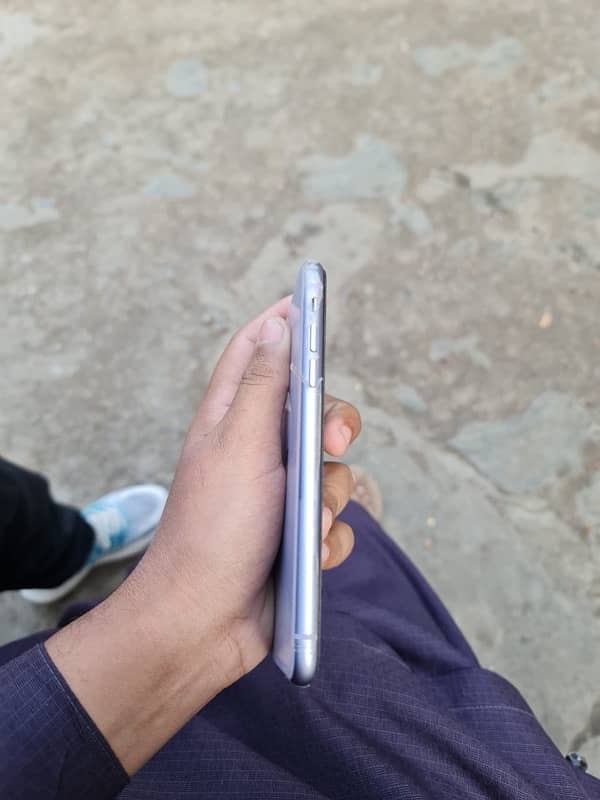 iPhone 11 sale 1