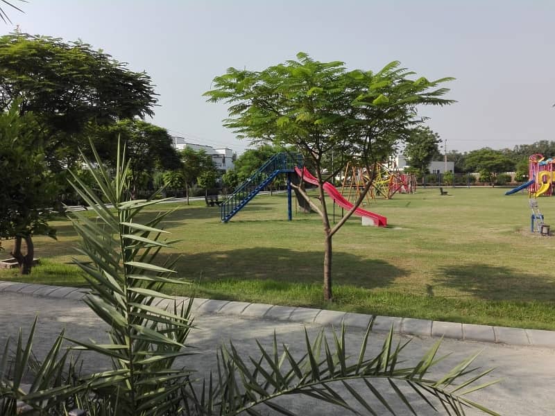 Corner Residential Plot Of 20 Marla Available For sale In EME Society - Block A 0