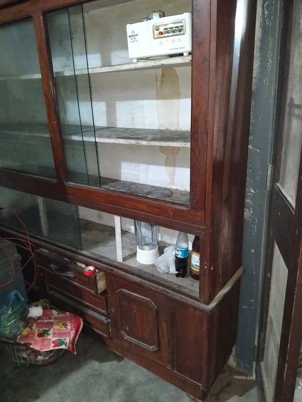 Wooden Showcase for sale 0