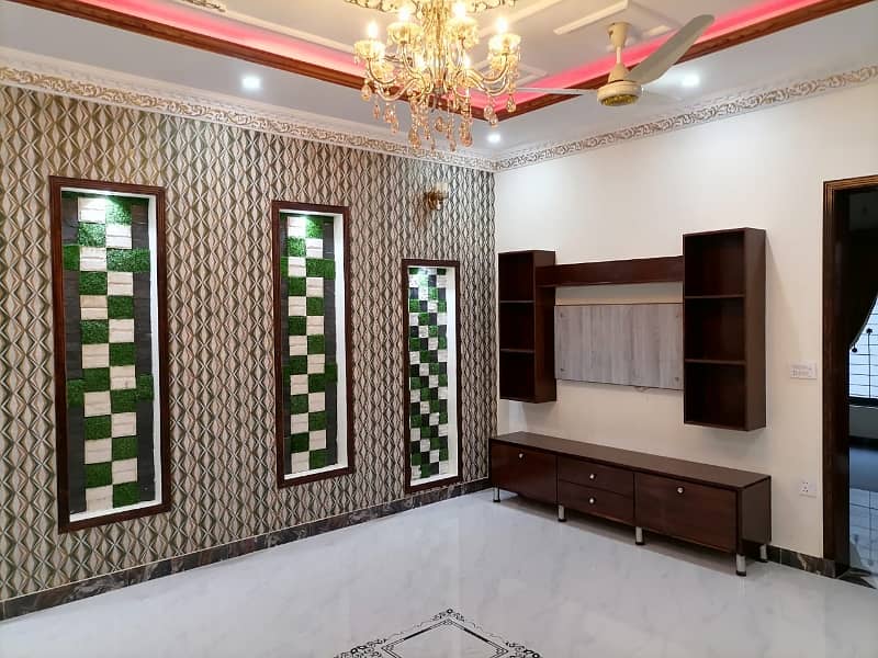 Ideally Located Prime Location Upper Portion Of 20 Marla Is Available For Rent In Lahore 0