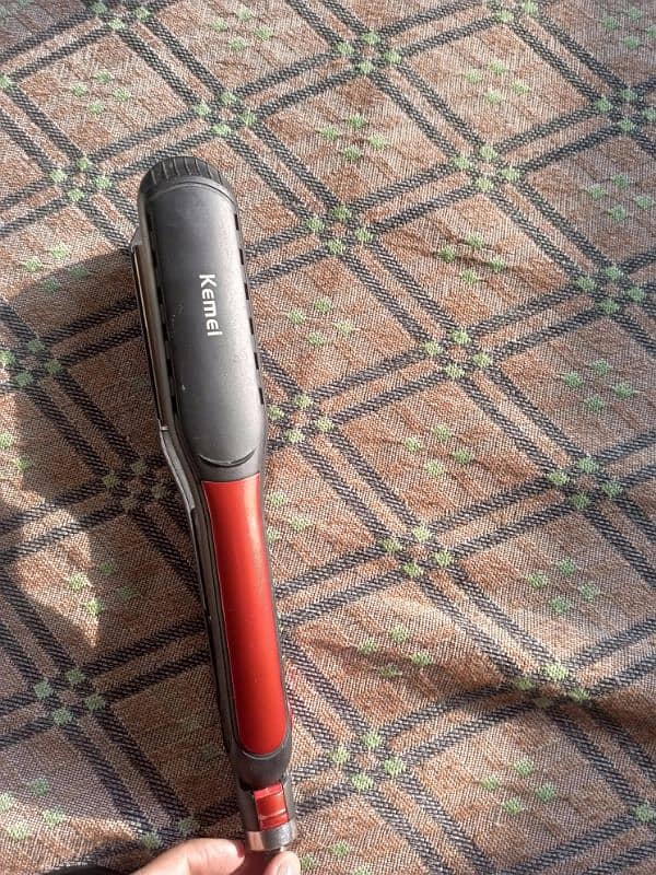 kemei hair straightener 0