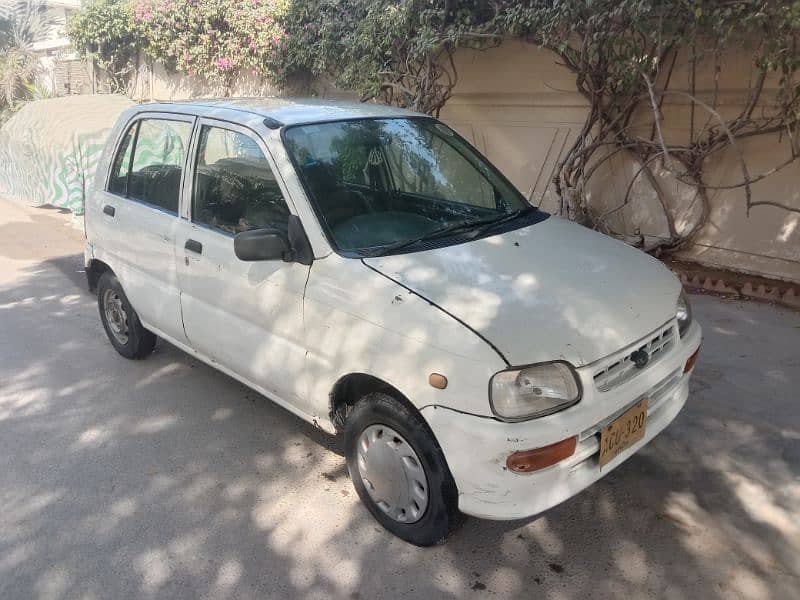 Daihatsu Cuore 2000 2