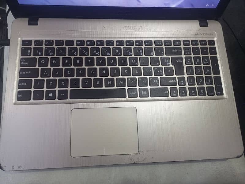 ASUS laptop 2