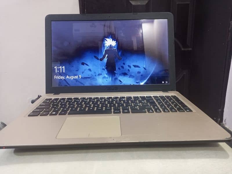 ASUS laptop 5