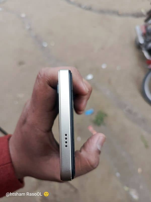 Tecno spark go 2024 Just 2,3 months Use 2