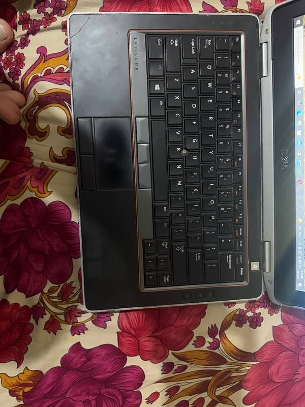 DELL LAPTOP FOR SELL i5 5