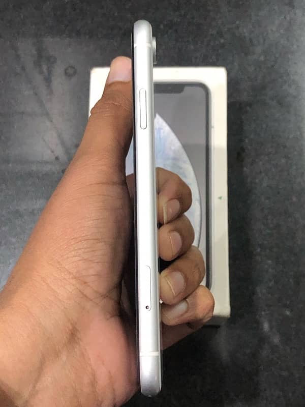 iPhone XR 256GB Dual PTA Approved O3216O25O47 6