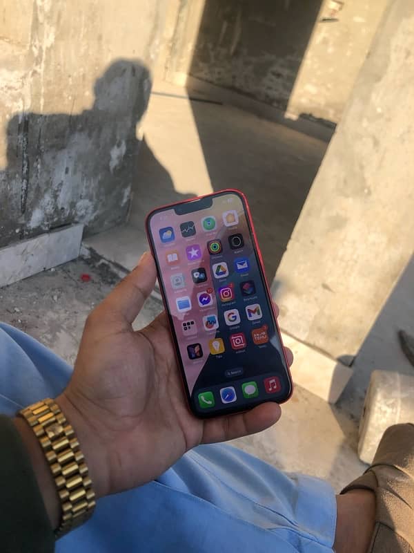 iPhone 13 red clr 128gb 1