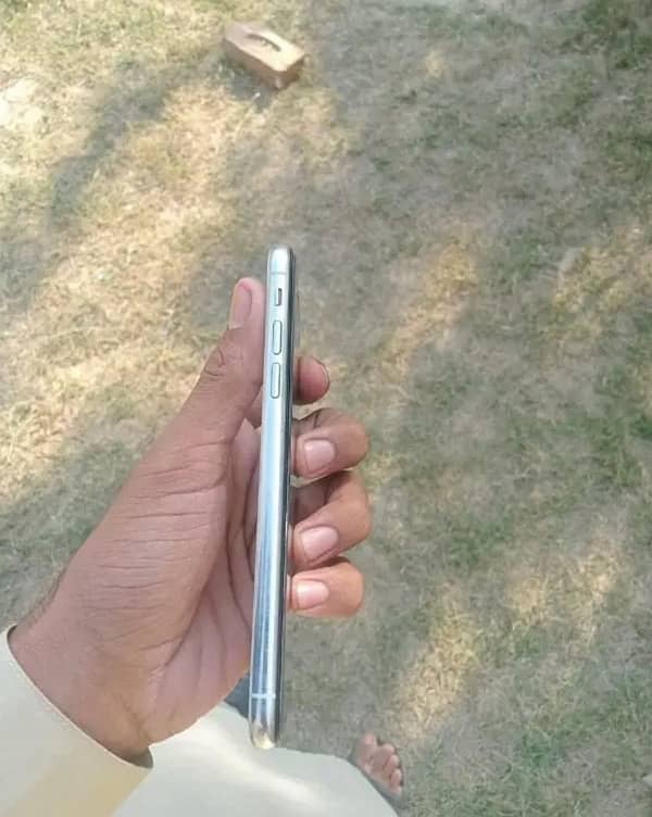 I phone x non pta 64 GB with box, exchange possible infinix,tecno 7