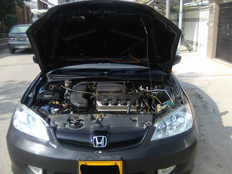 HONDA CIVIC EXi 2004 PROSMATIC BLACK AUTOMATIC BEHTREEN CONDITION 18