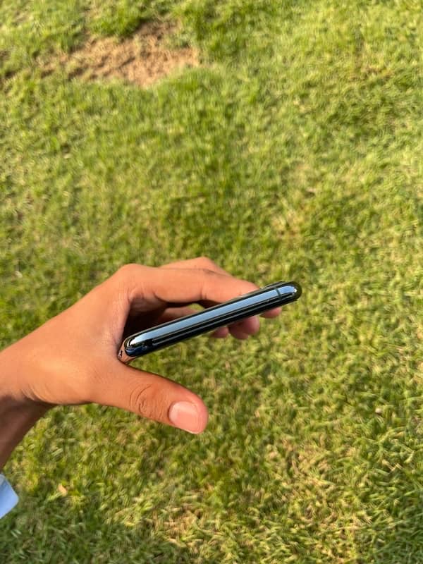 iPhone 11 Pro Max 3