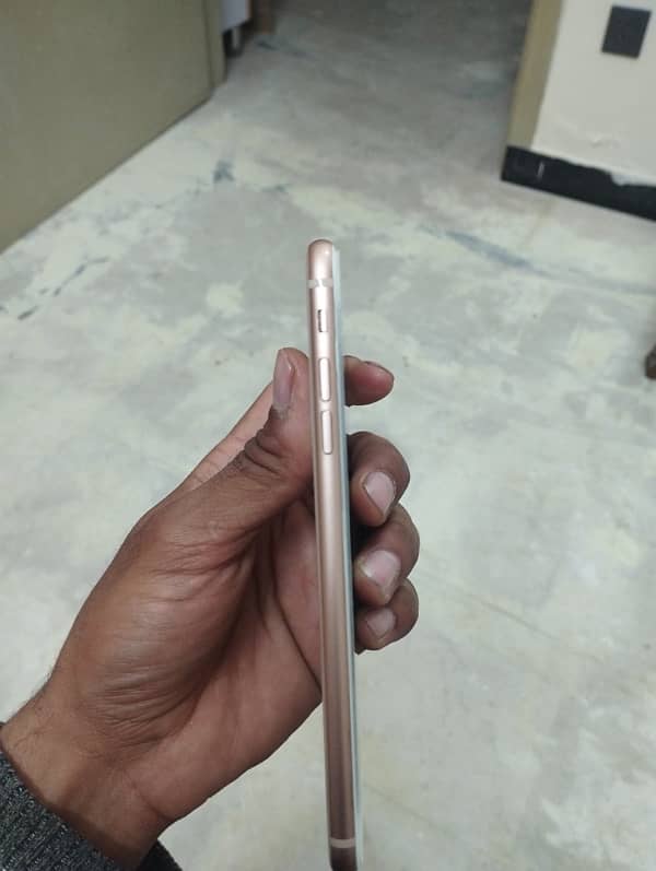 i phone 8 plus 64gb pta approved 4