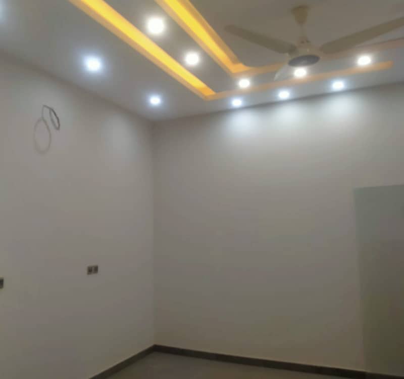 400 Yards Second Floor Portion Gulshan Iqbal Town 11