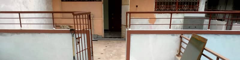 220 yards newly renovated house independent on rent one unit ground + one in Gulshan block 3 , 33