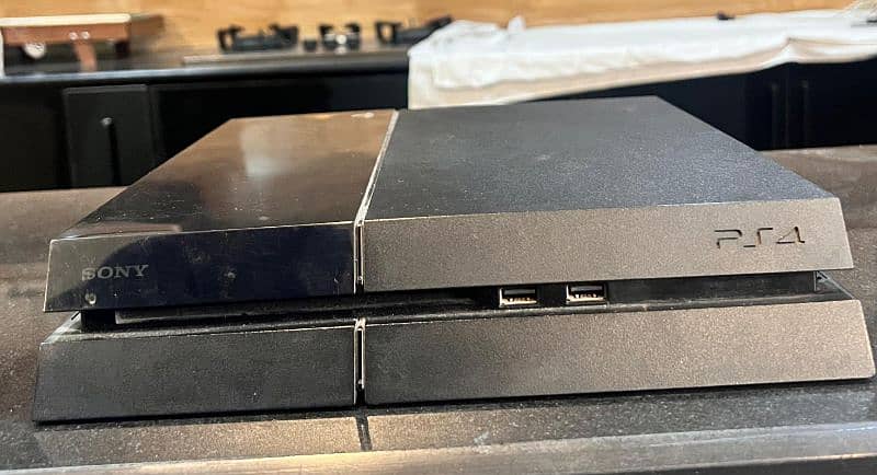 Ps4 500 GB with BOX 2