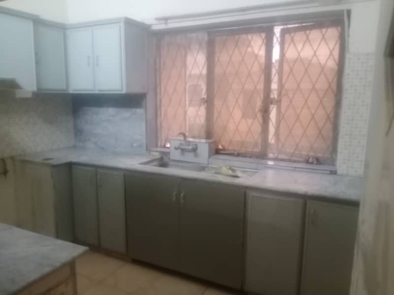 10 Marla upper portation good location near main road market park masjid 3