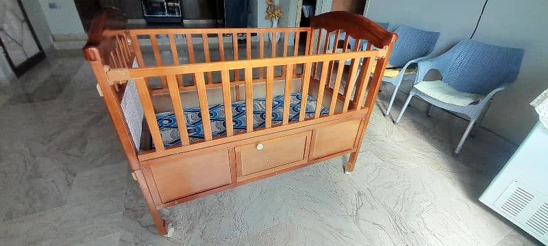 Baby cot / kids bed / wooden cot 3