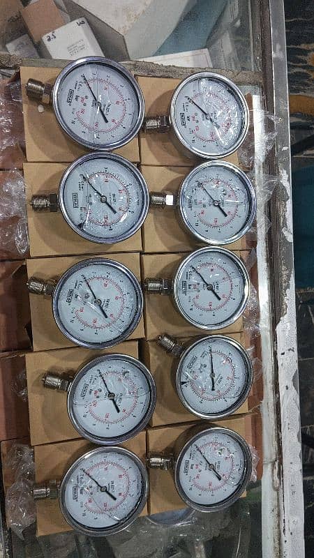 Pressure Gauge &. Temperature Gauge 0