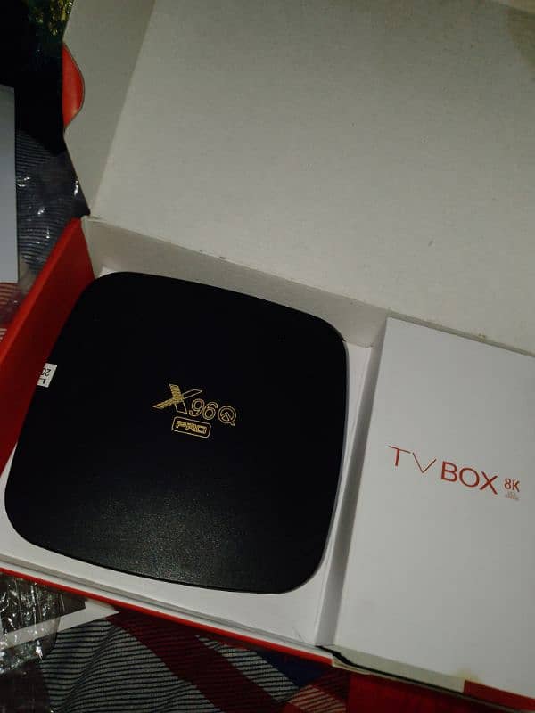 X96Q Pro Android TV Box (8K Ultra HD, 4GB RAM, 64GB Storage) 1