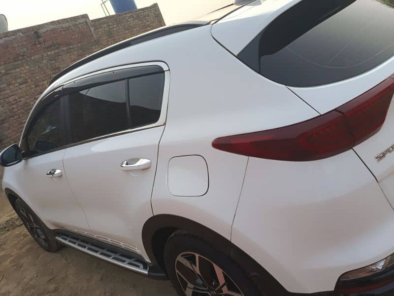 KIA Sportage 2022 FWD 9