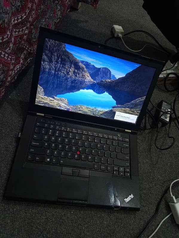 Lenovo laptop i7 3rd generation 4GB RAM and 500 GB hard drive for sale 0