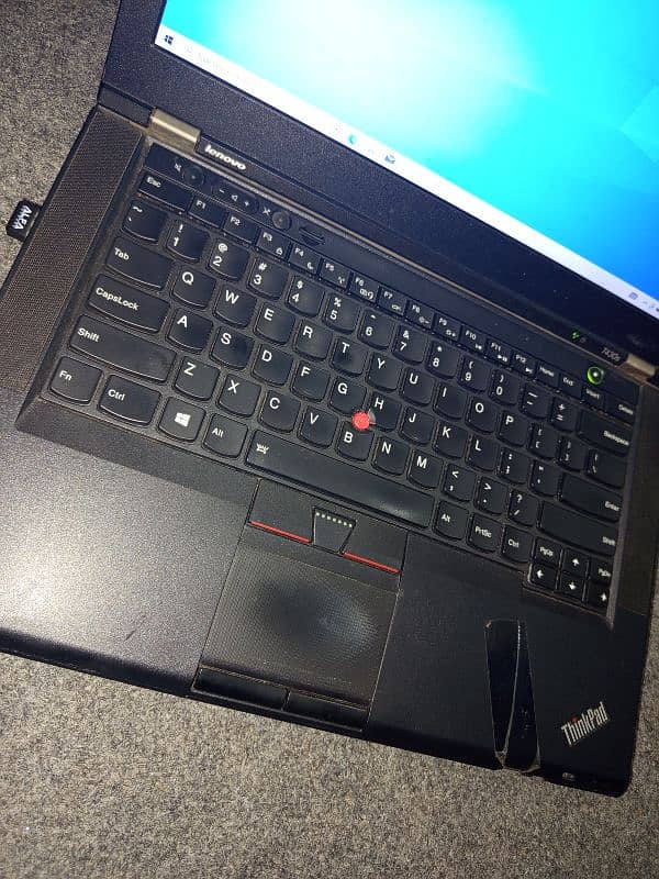 Lenovo laptop i7 3rd generation 4GB RAM and 500 GB hard drive for sale 5