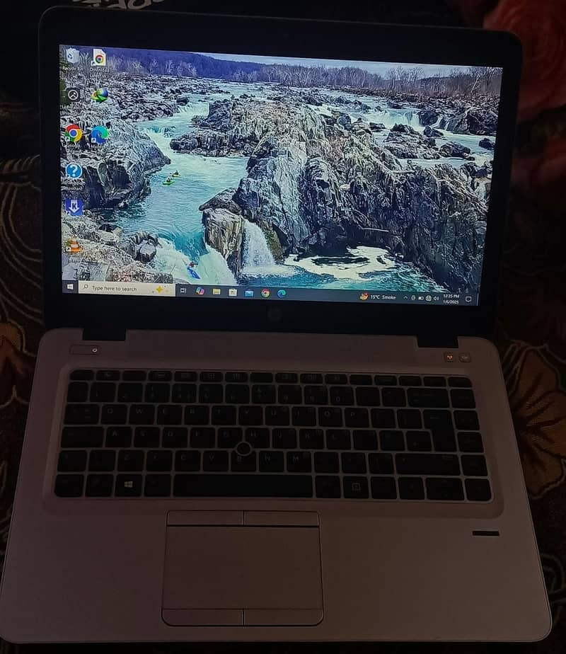 HP EliteBook 745 G3 - Sleek, Reliable, and Affordable! 5