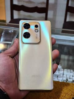 infinix Zero 30 ( 12/256 ) ALL COMELETE BOX GOLDEN BEAUTY FULL COLOUR