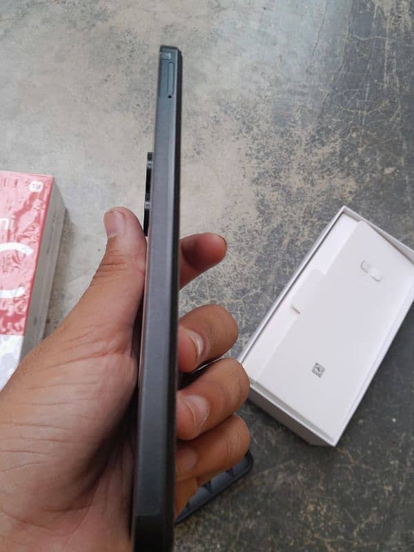 redmi 13C 6/128 6 month warranty left 2